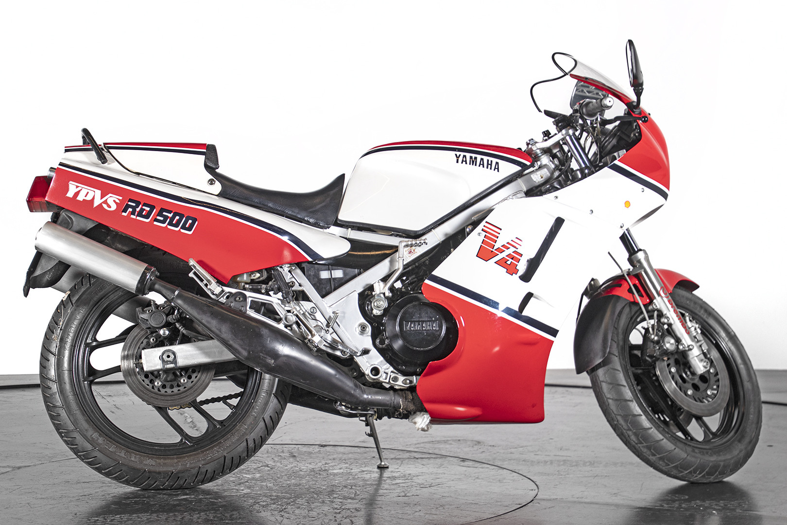 1984 YAMAHA RD 500 V4 1