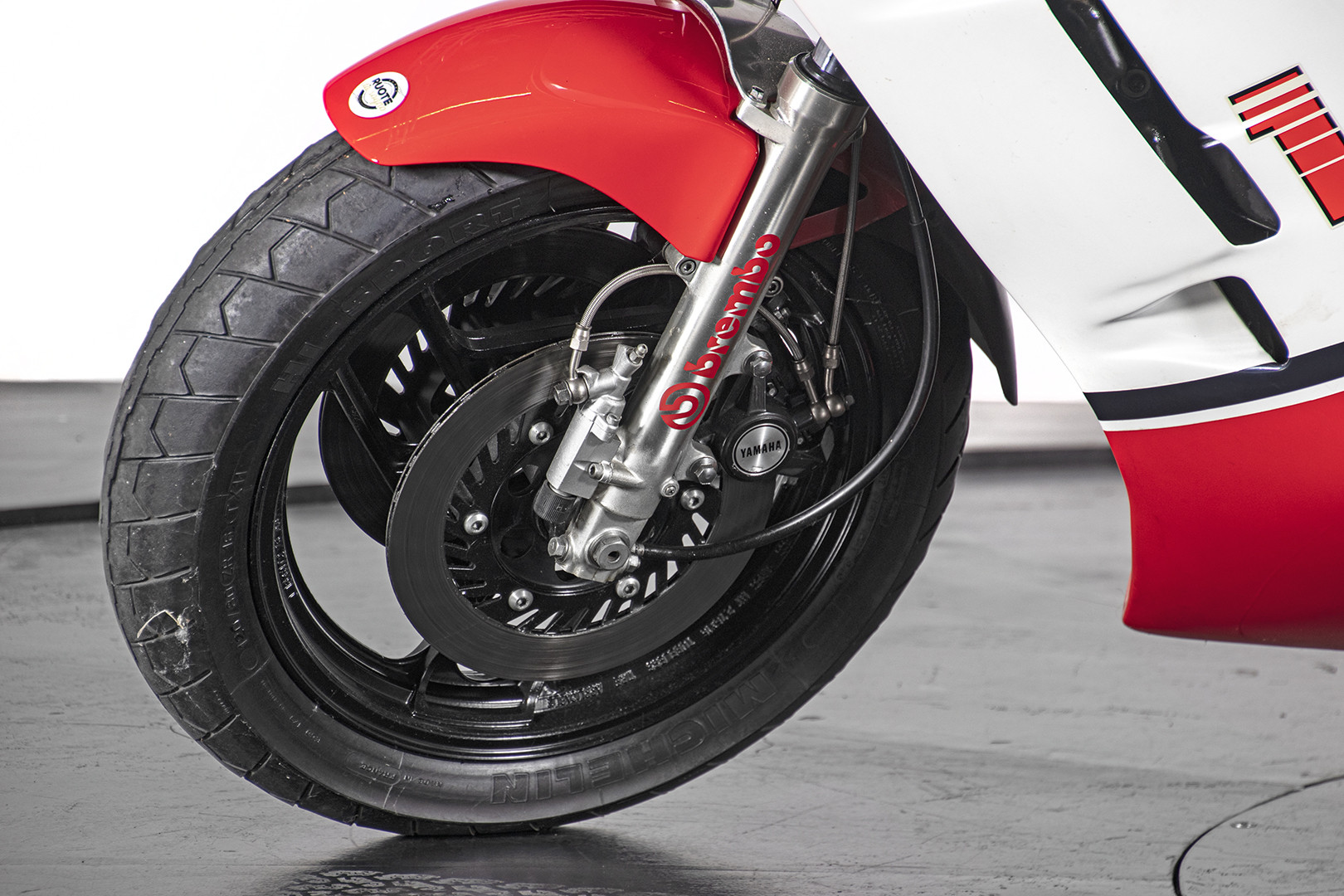 1984 YAMAHA RD 500 V4 9