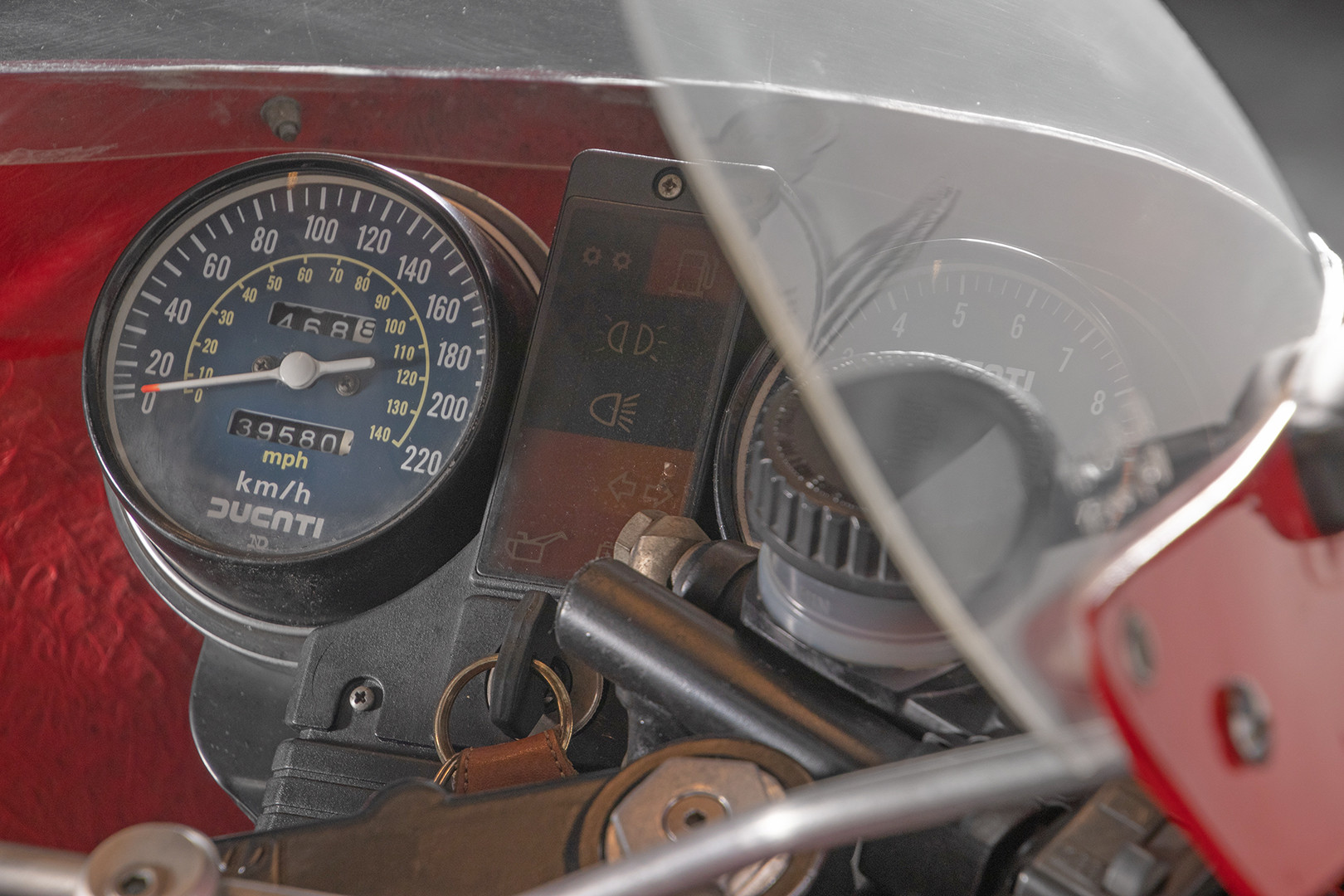 1983 Ducati 900 MIKE HAILWOOD REPLICA 19