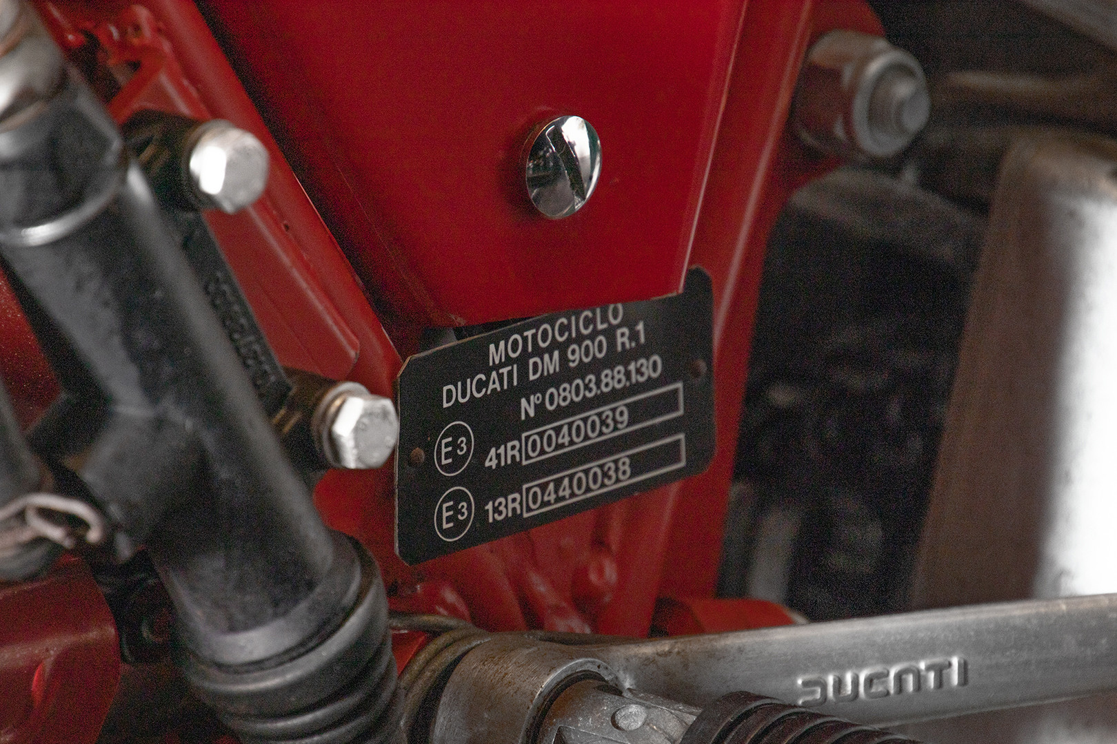 1983 Ducati 900 MIKE HAILWOOD REPLICA 24