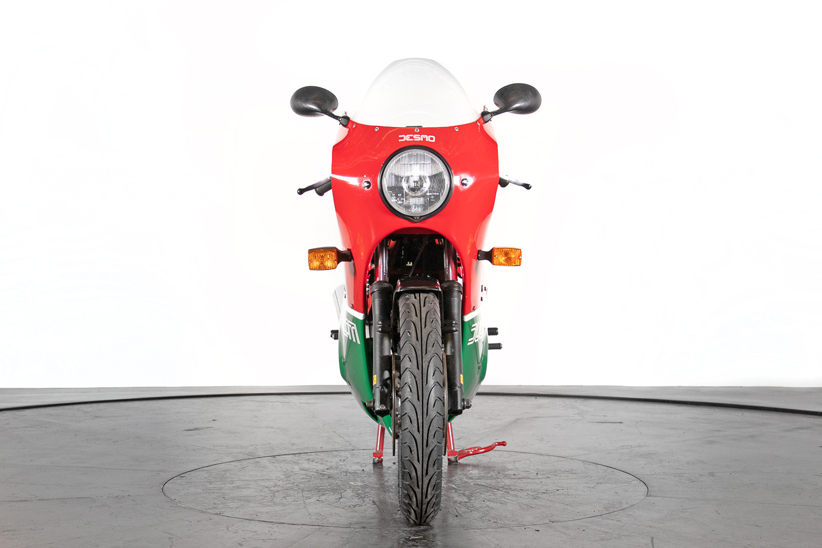 1983 Ducati 900 MIKE HAILWOOD REPLICA 2
