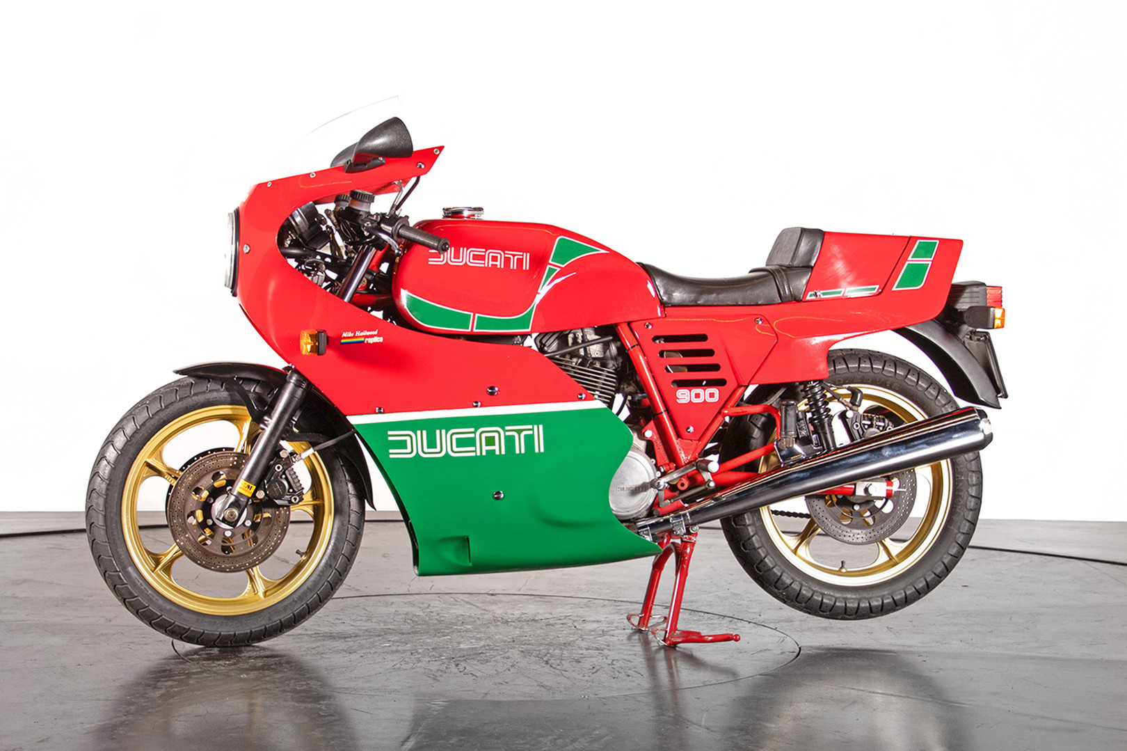 1983 Ducati 900 MIKE HAILWOOD REPLICA 0