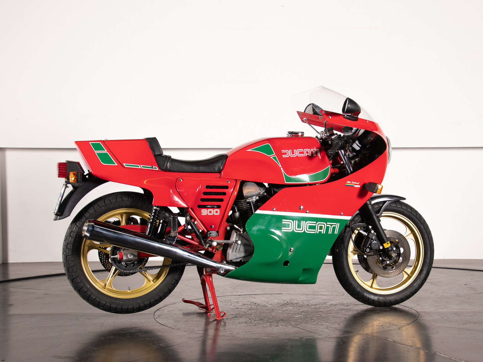 1983 Ducati 900 MHR 6