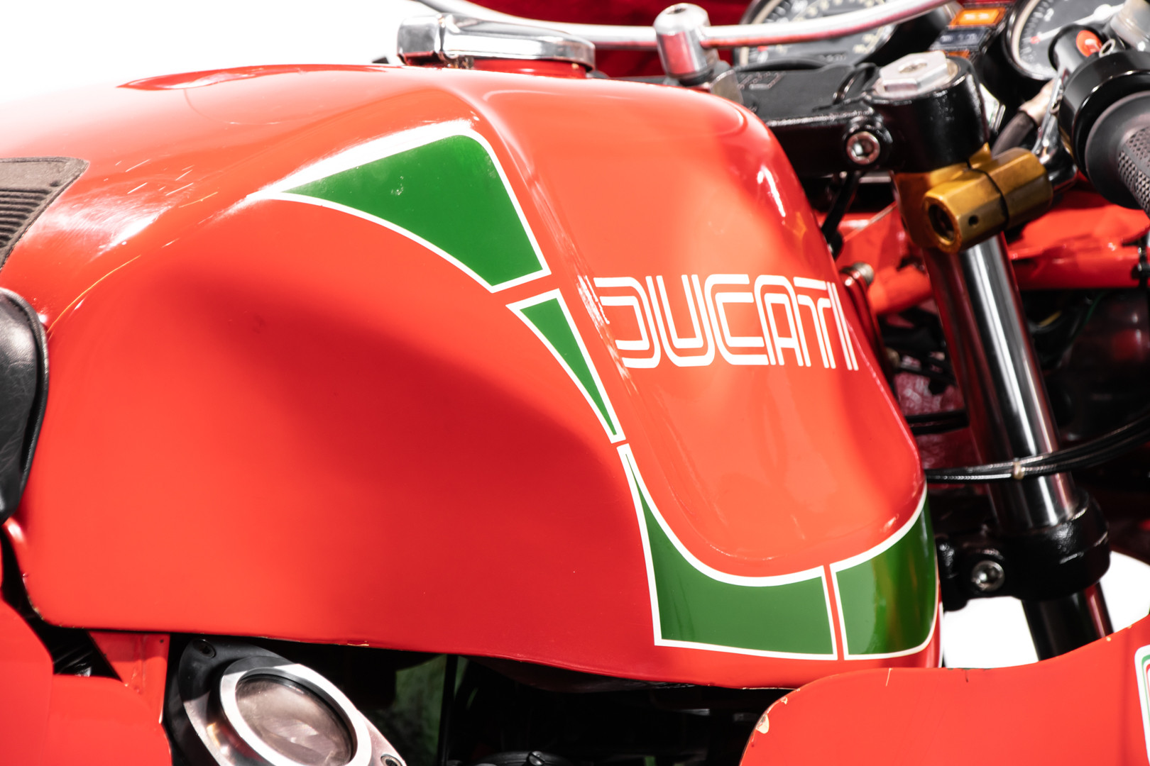 1983 Ducati 900 Mike Hailwood Replica 13