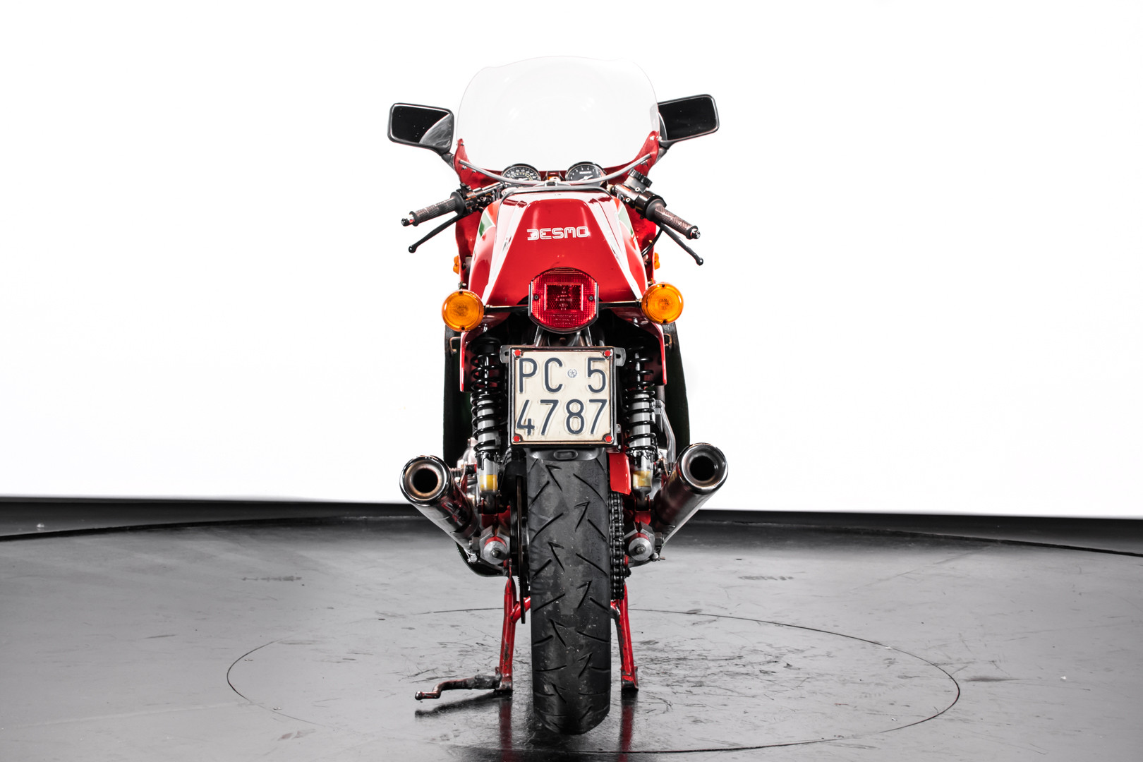 1983 Ducati 900 Mike Hailwood Replica 4