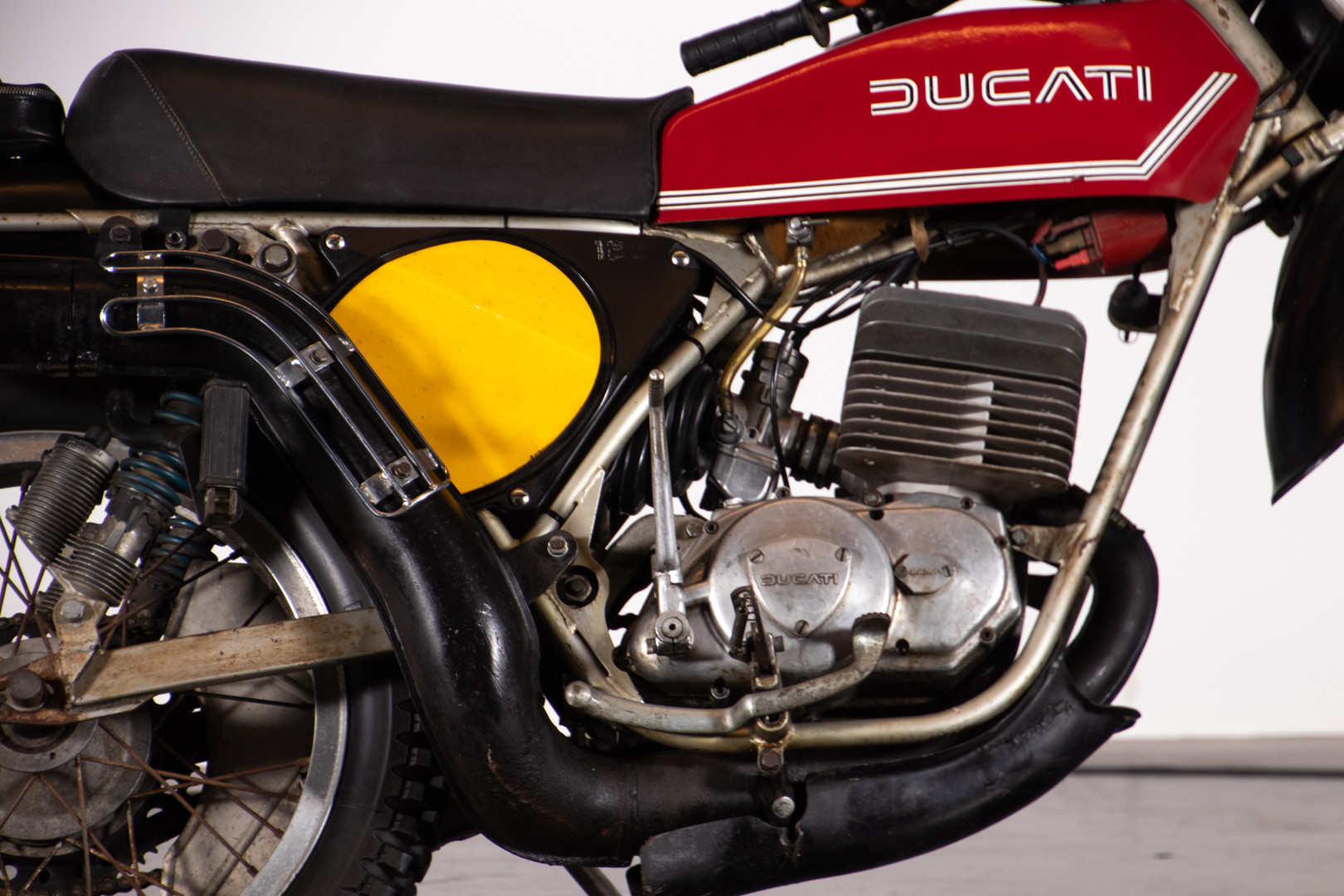1976 DUCATI 125 9