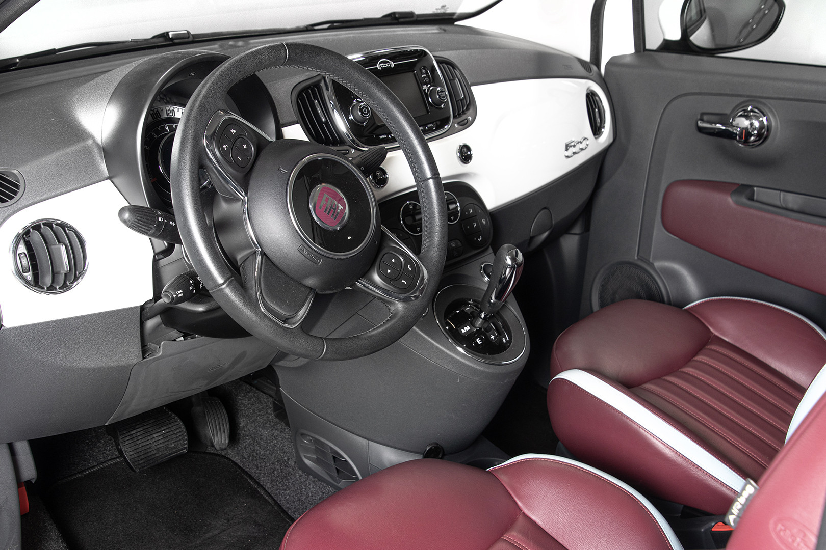 2017 FIAT 500 14