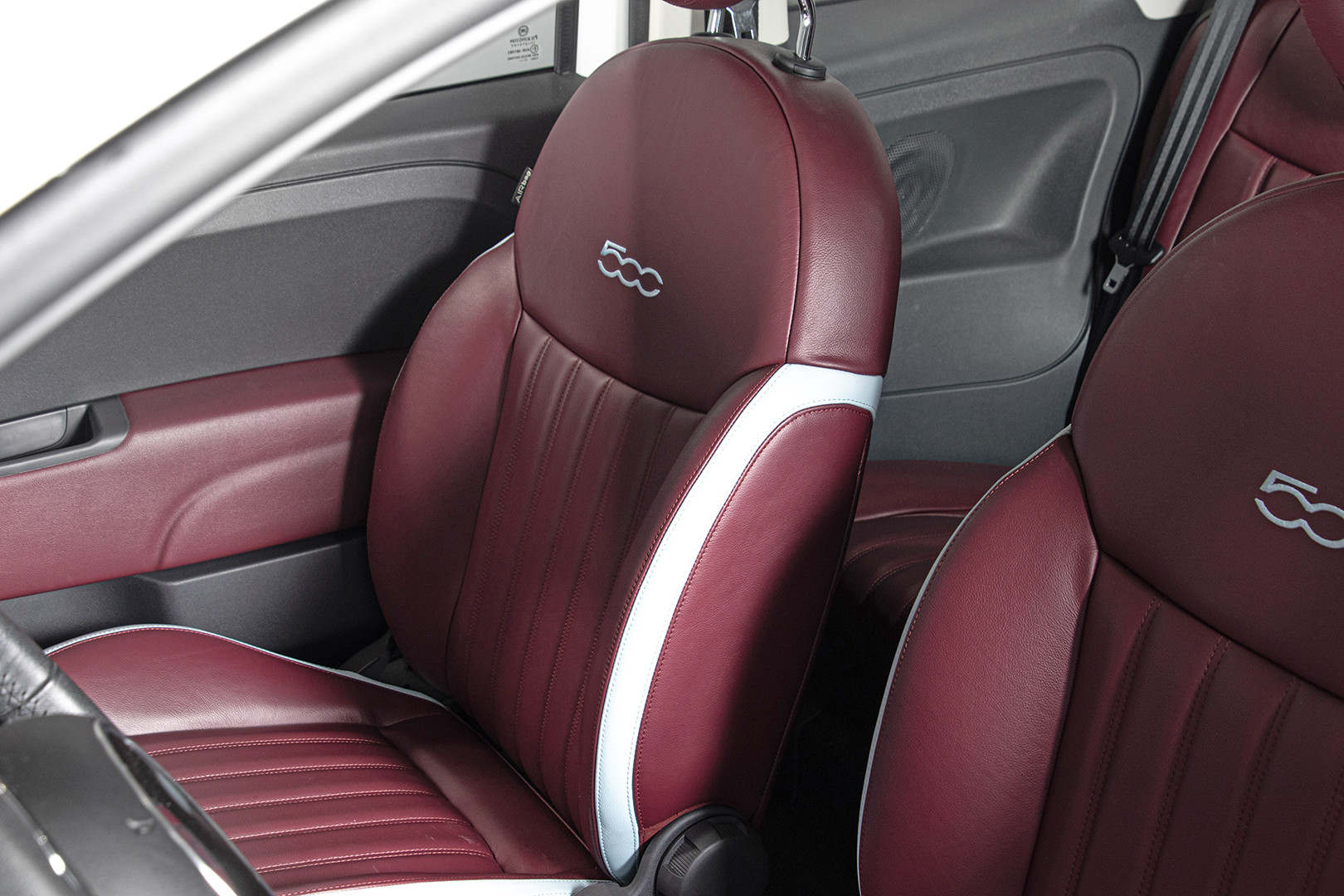2017 FIAT 500 23