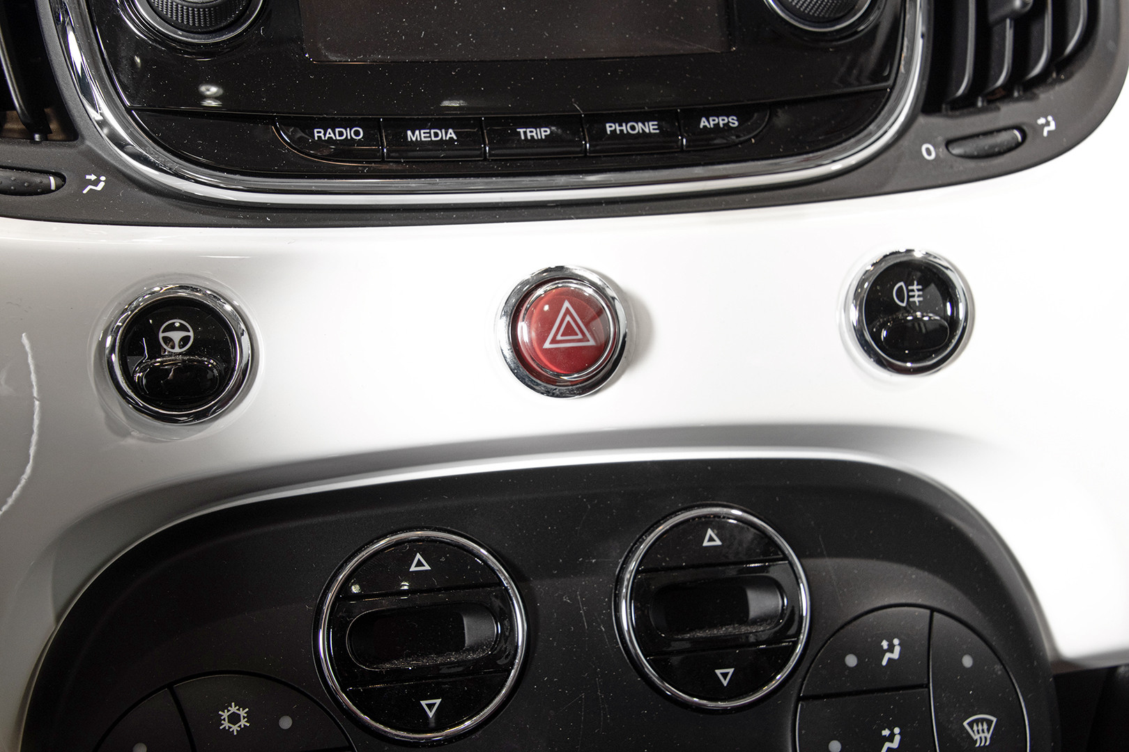 2017 FIAT 500 26