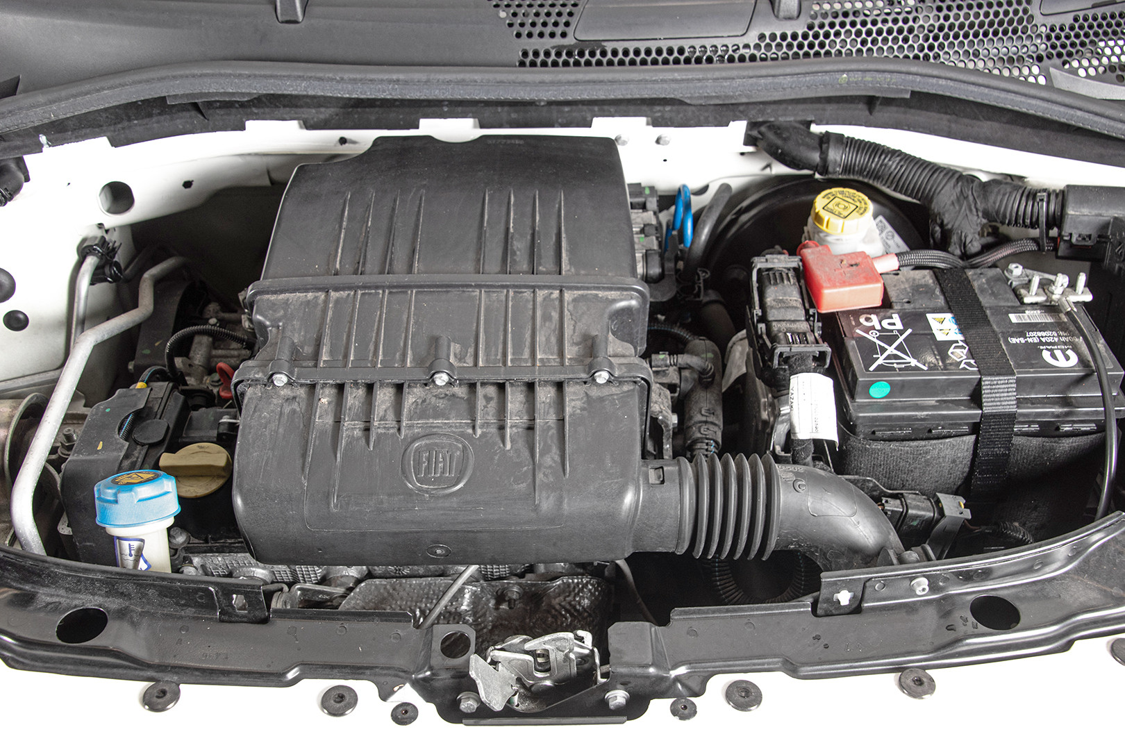 2017 FIAT 500 36