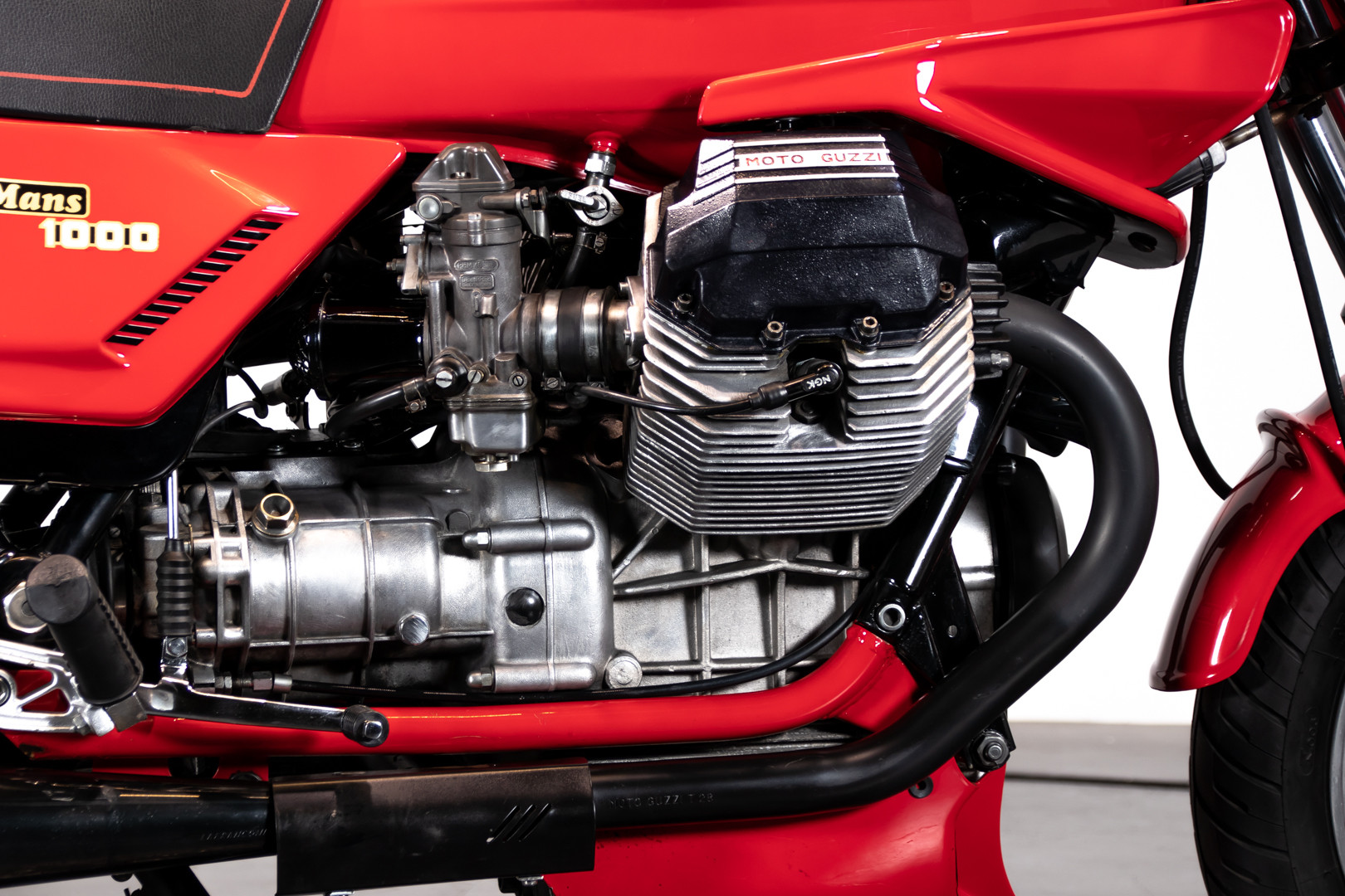 1985 Moto Guzzi le mans 1000 22
