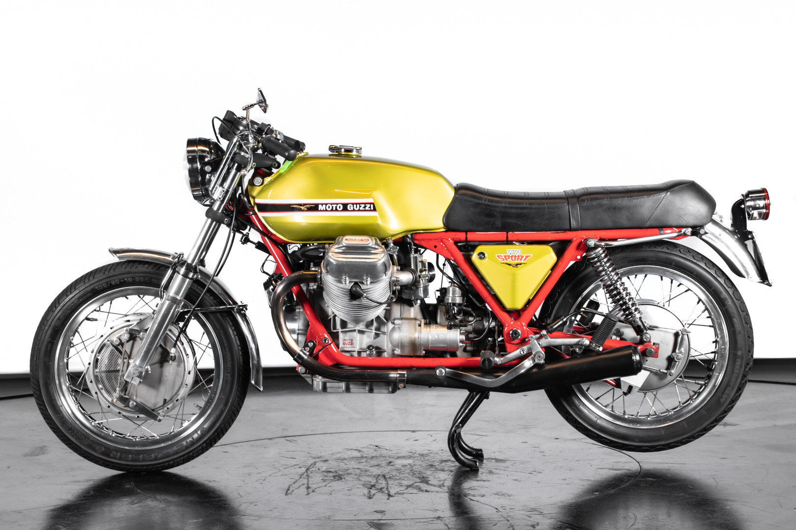 1972 Moto Guzzi V7 Sport Telaio Rosso 0