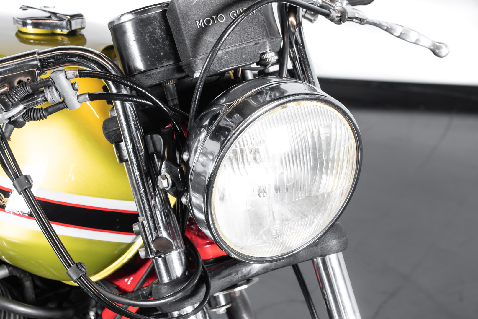 1972 Moto Guzzi V7 Sport Telaio Rosso 29