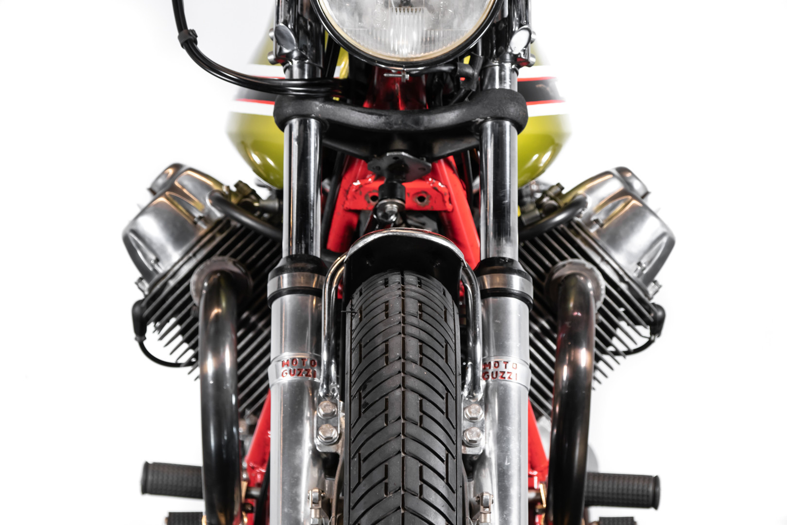1972 Moto Guzzi V7 Sport Telaio Rosso 10