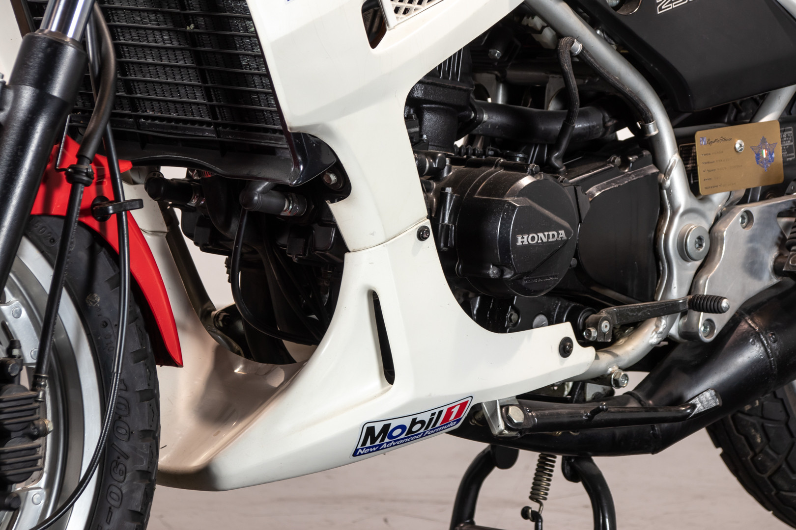 1983 Honda MVX 250F 32