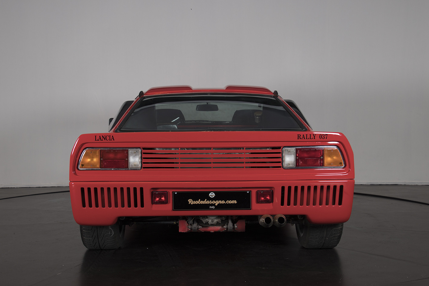1982 Lancia Rally 037 "stradale" 5