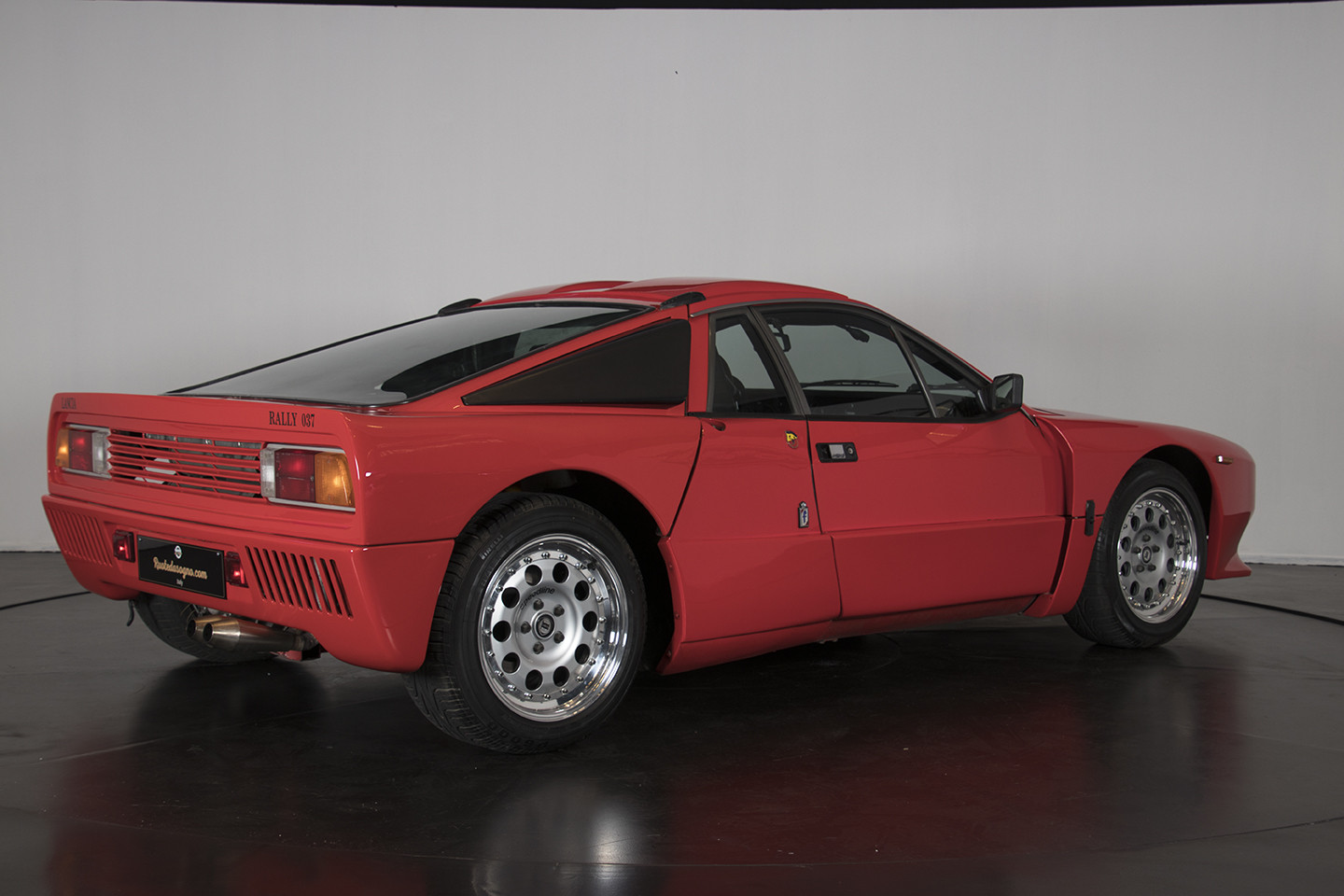 1982 Lancia Rally 037 "stradale" 4