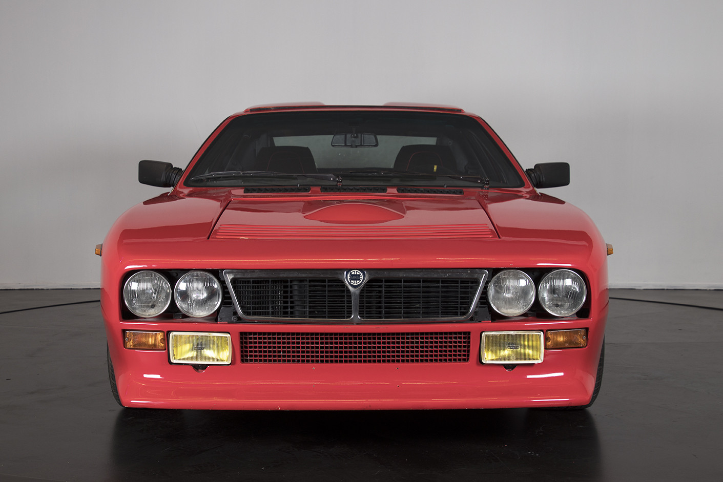 1982 Lancia Rally 037 "stradale" 1