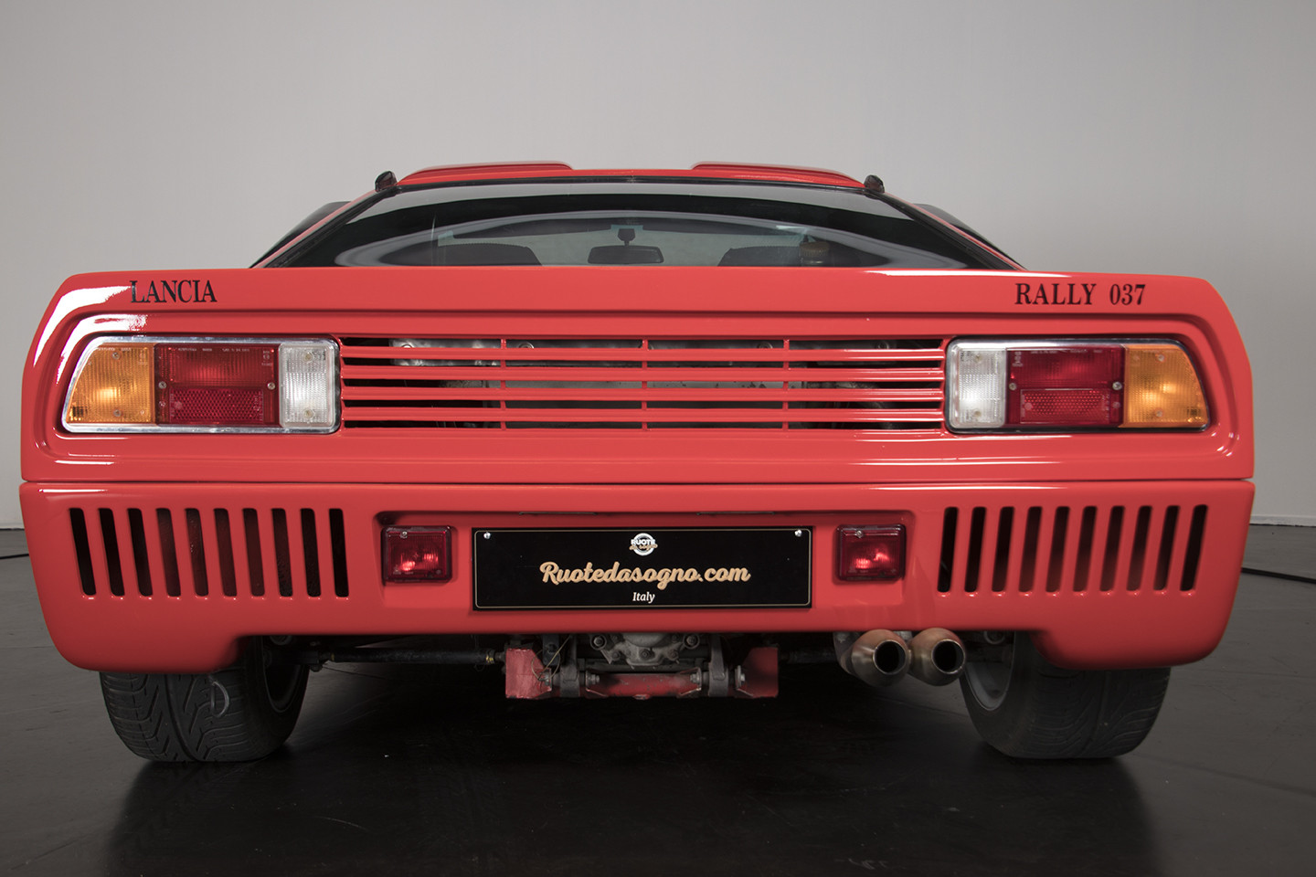 1982 Lancia Rally 037 "stradale" 17