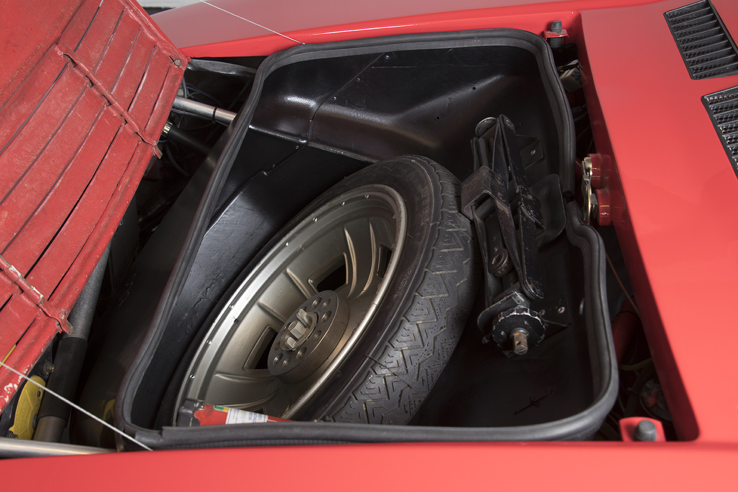 1982 Lancia Rally 037 "stradale" 30