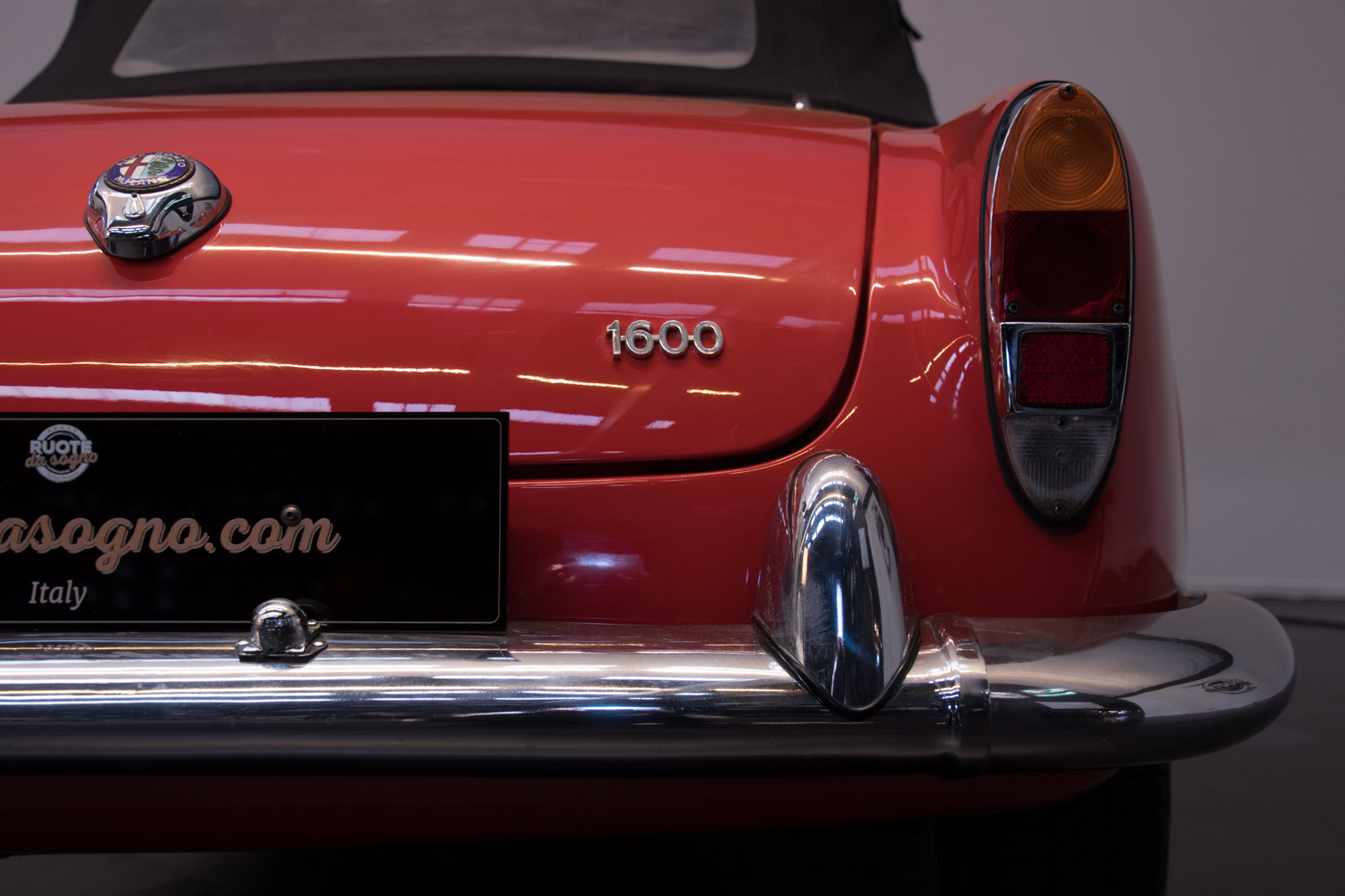 1964 Alfa Romeo Giulia 1600 Spider 13