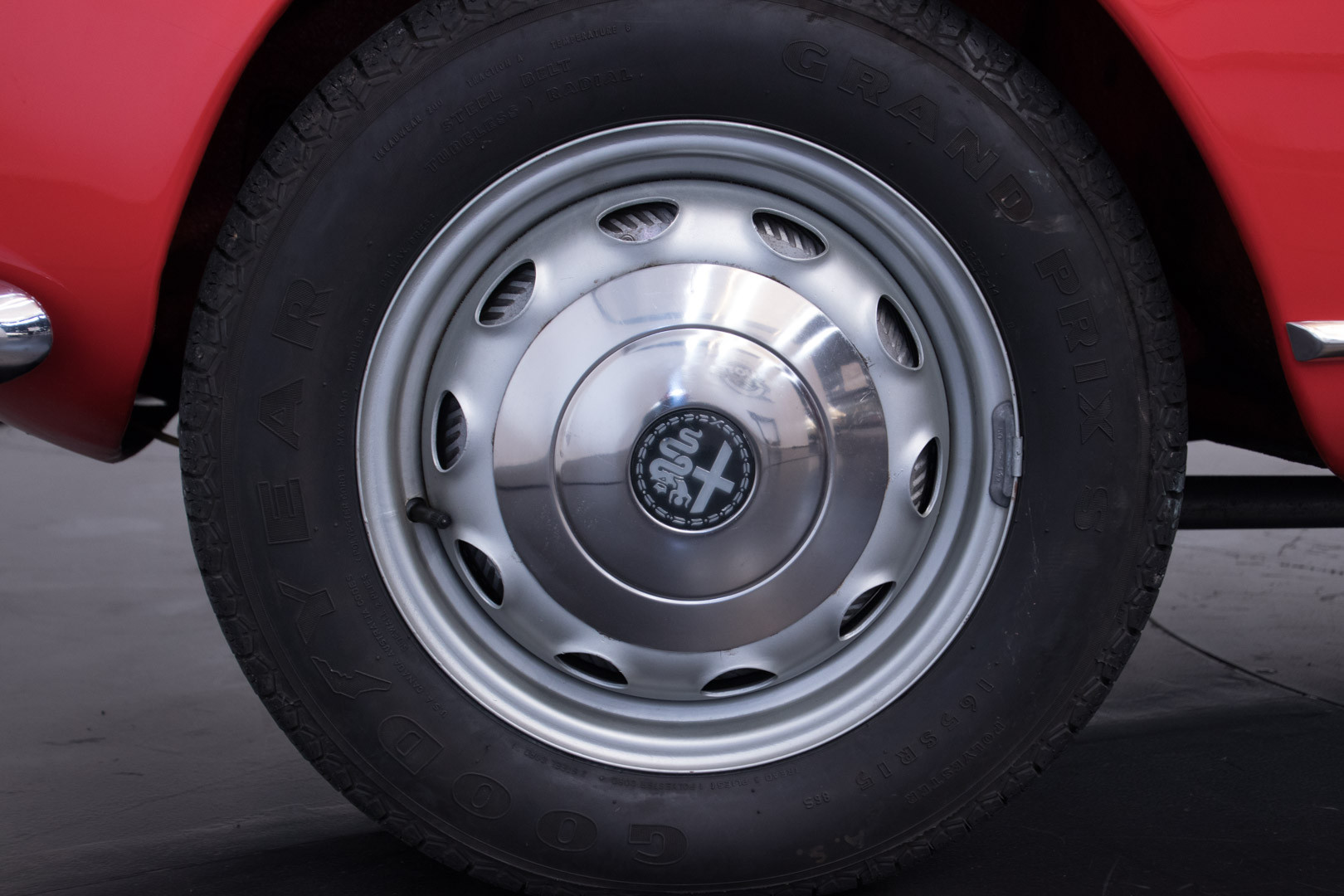 1964 Alfa Romeo Giulia 1600 Spider 14