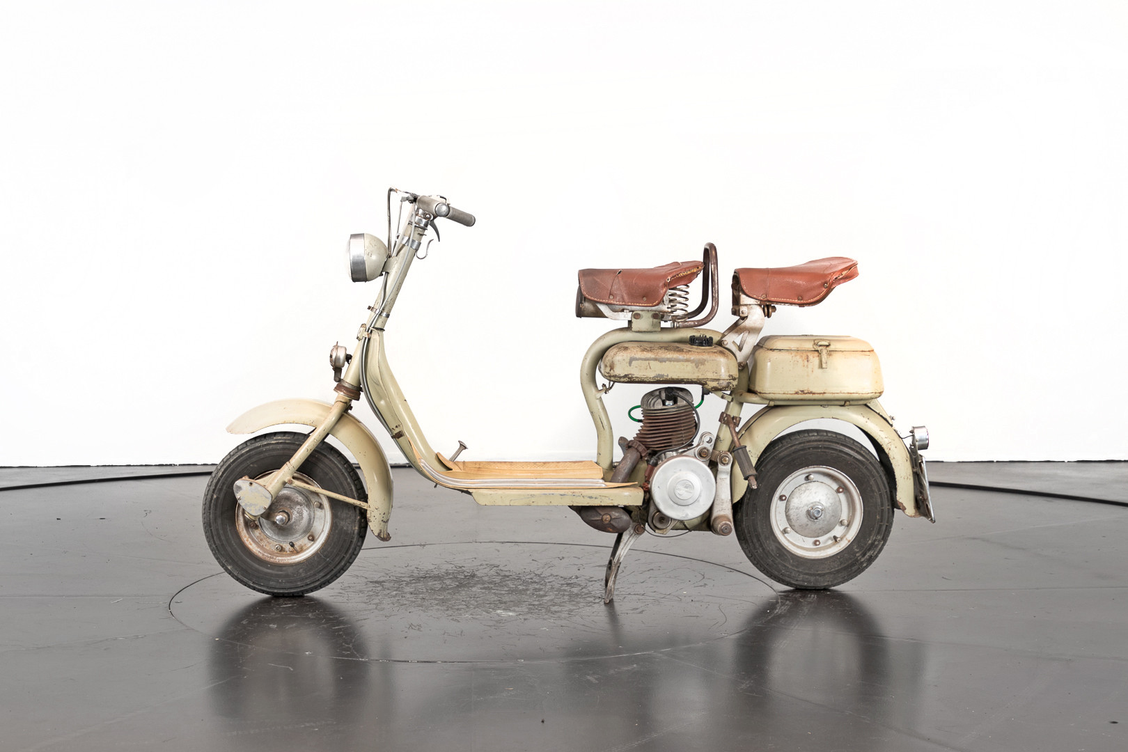 1952 Innocenti Lambretta D 125 Freccia d' Oro 0