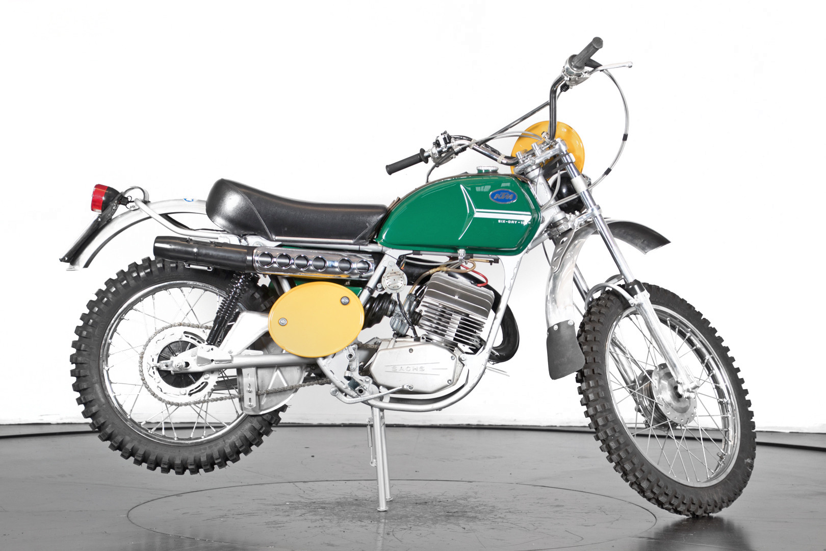 ktm 2000 price