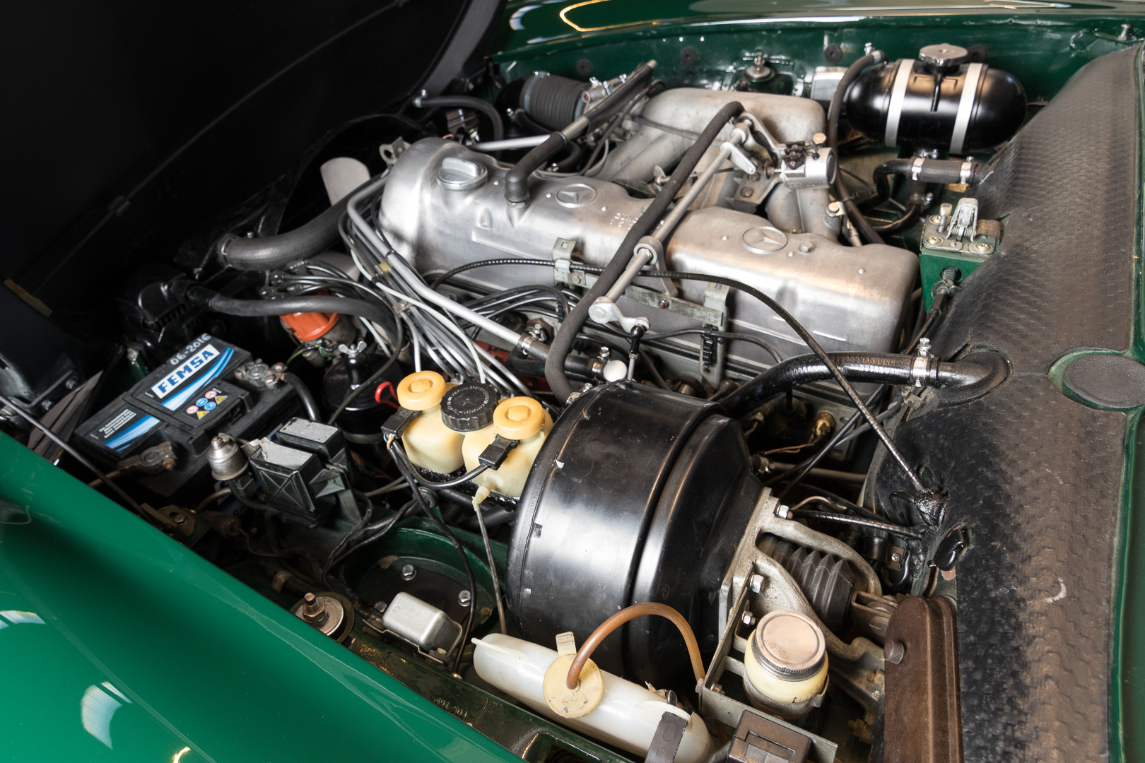 1970 Mercedes-Benz 280 SL 18
