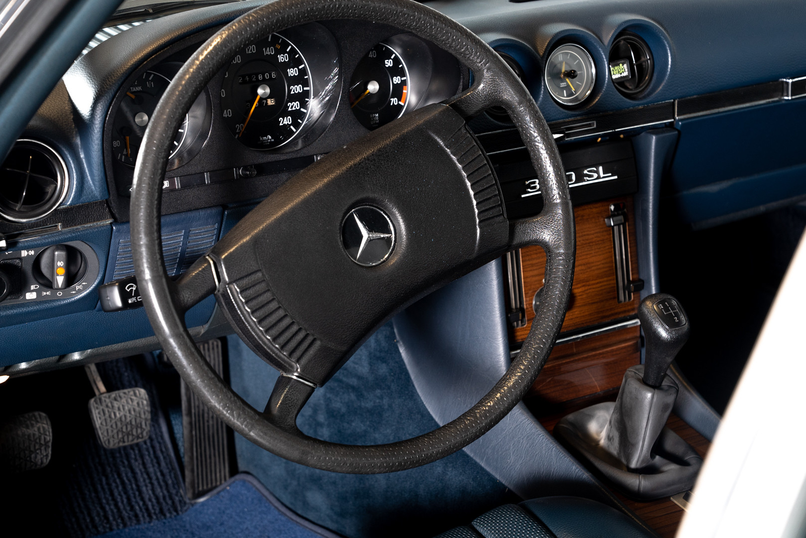 1973 Mercedes-Benz 350 SL Cabrio 16