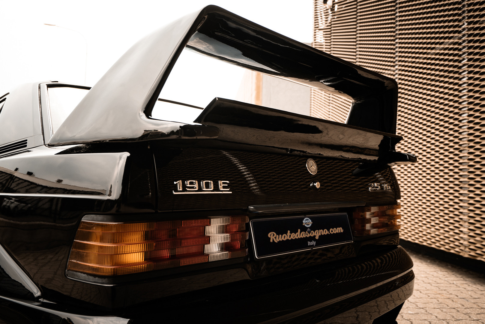 1985 Mercedes-Benz 190E 2.3-16 13