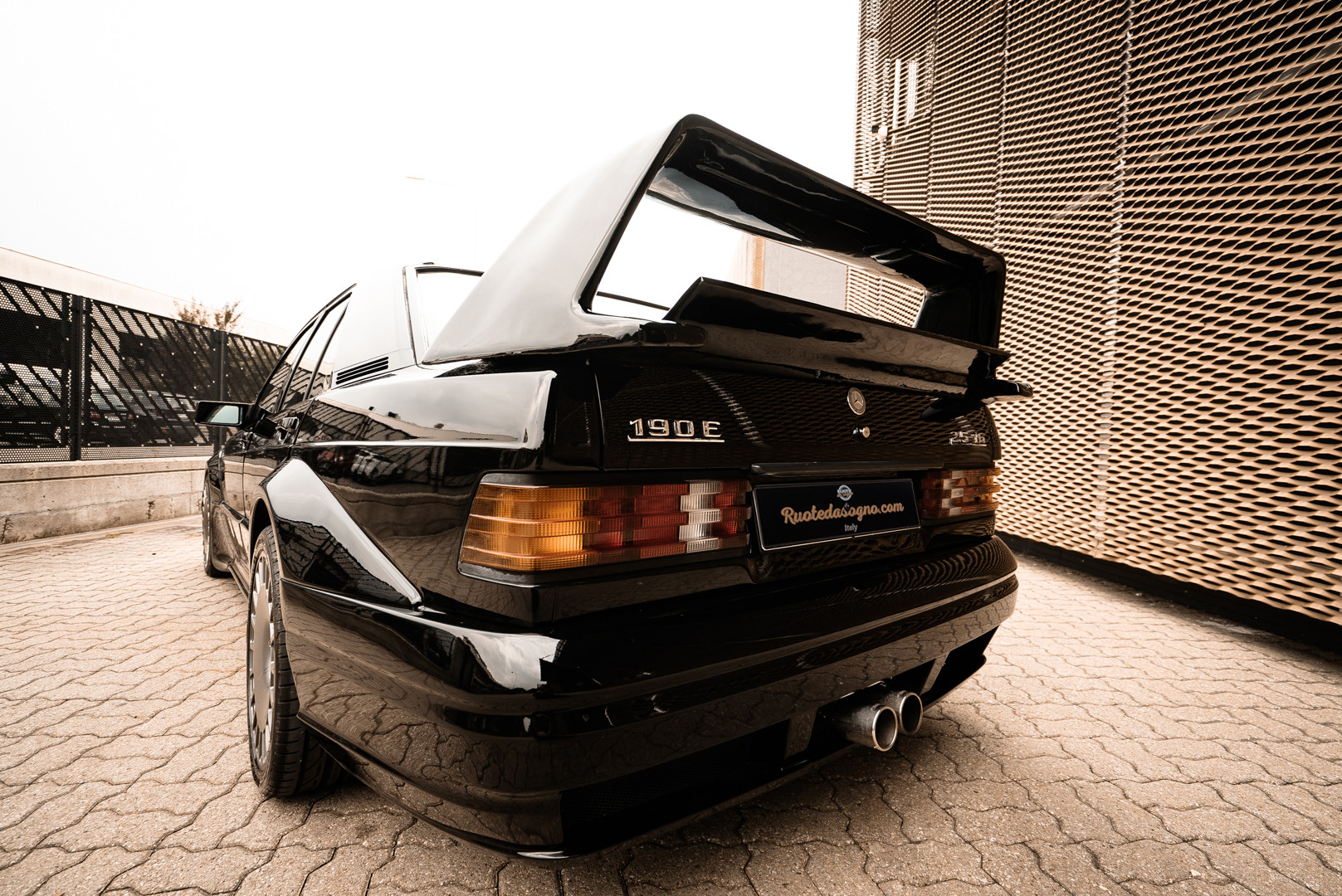 1985 Mercedes-Benz 190E 2.3-16 10