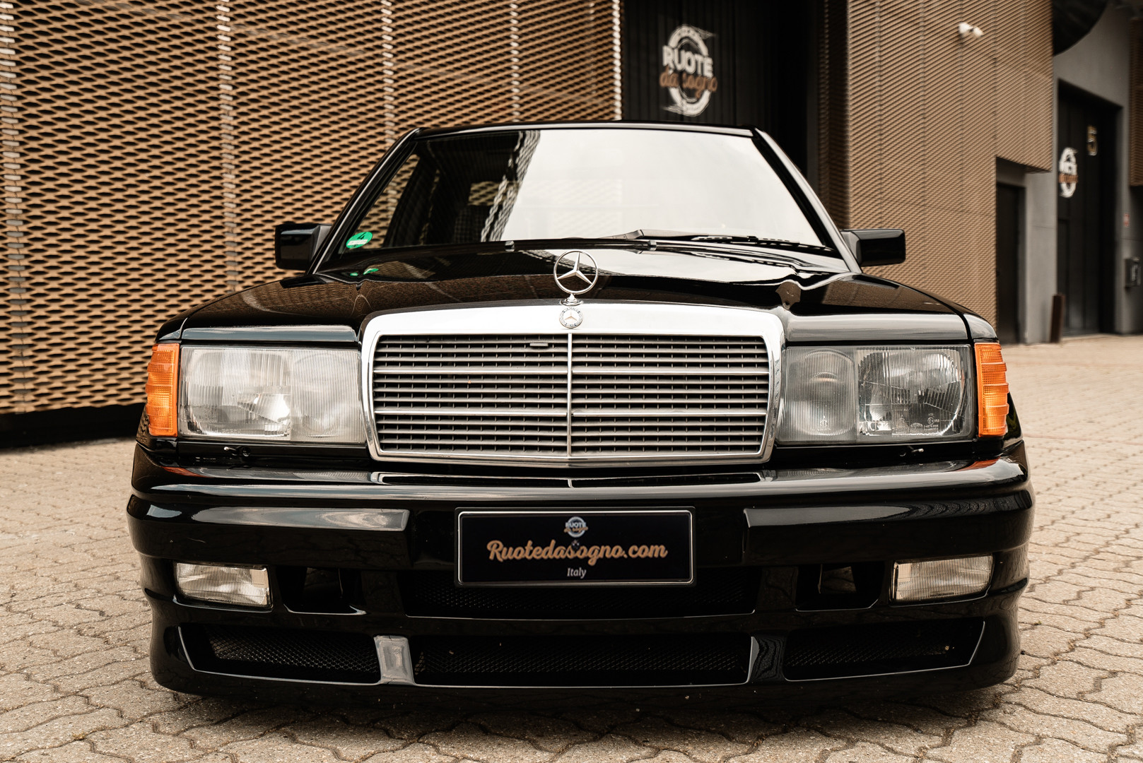 1985 Mercedes-Benz 190E 2.3-16 5