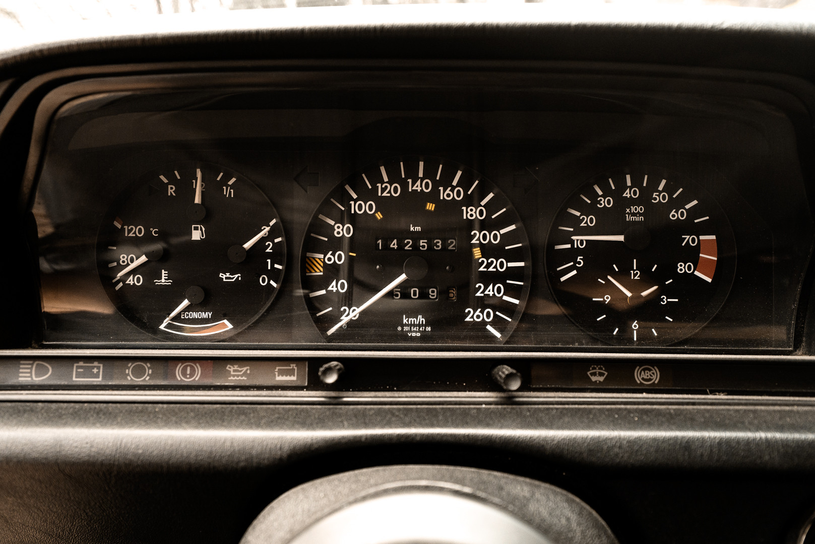 1985 Mercedes-Benz 190E 2.3-16 21