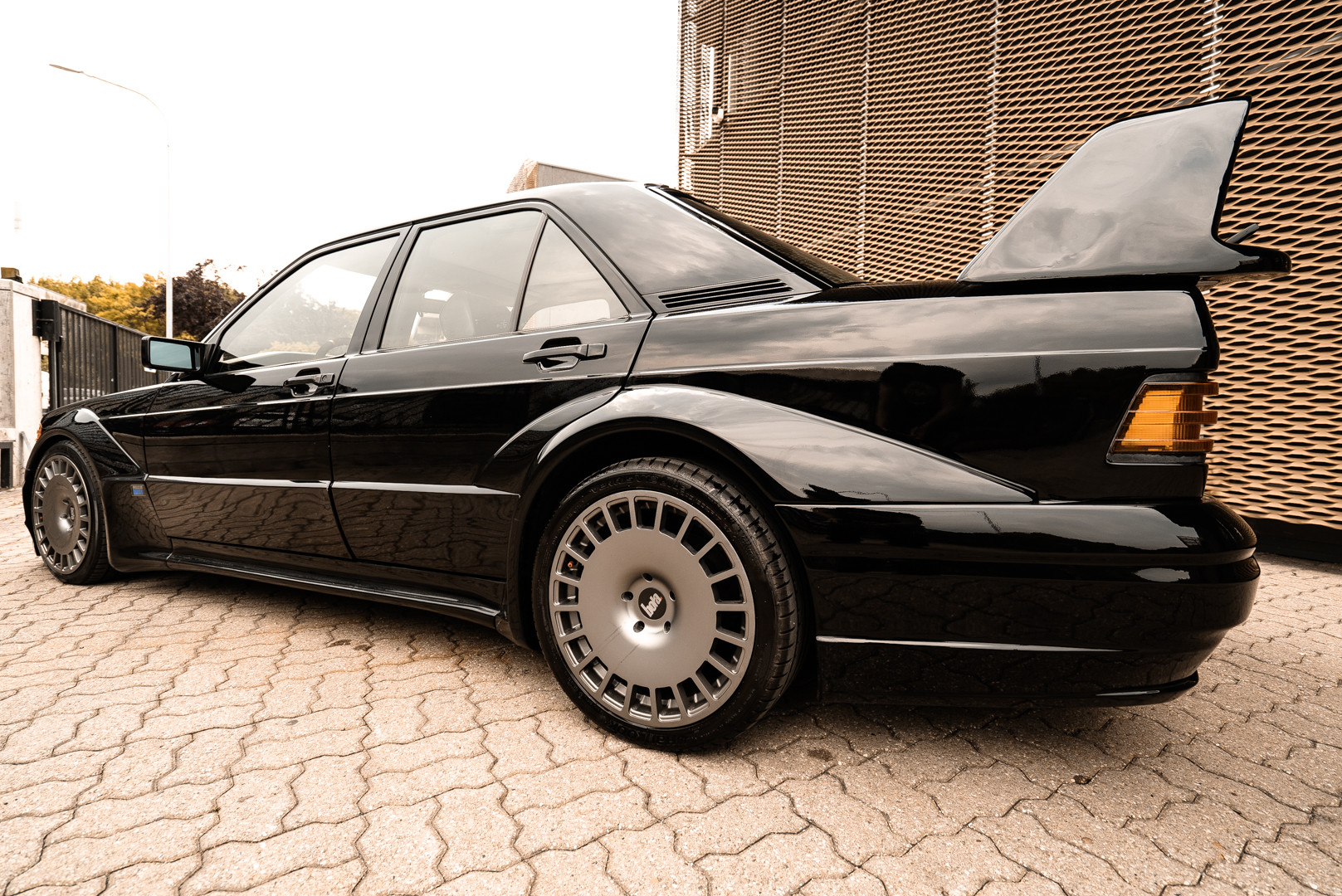 1985 Mercedes-Benz 190E 2.3-16 7