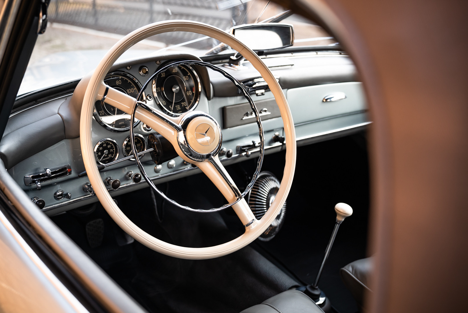 1956 Mercedes-Benz 190 SL 24