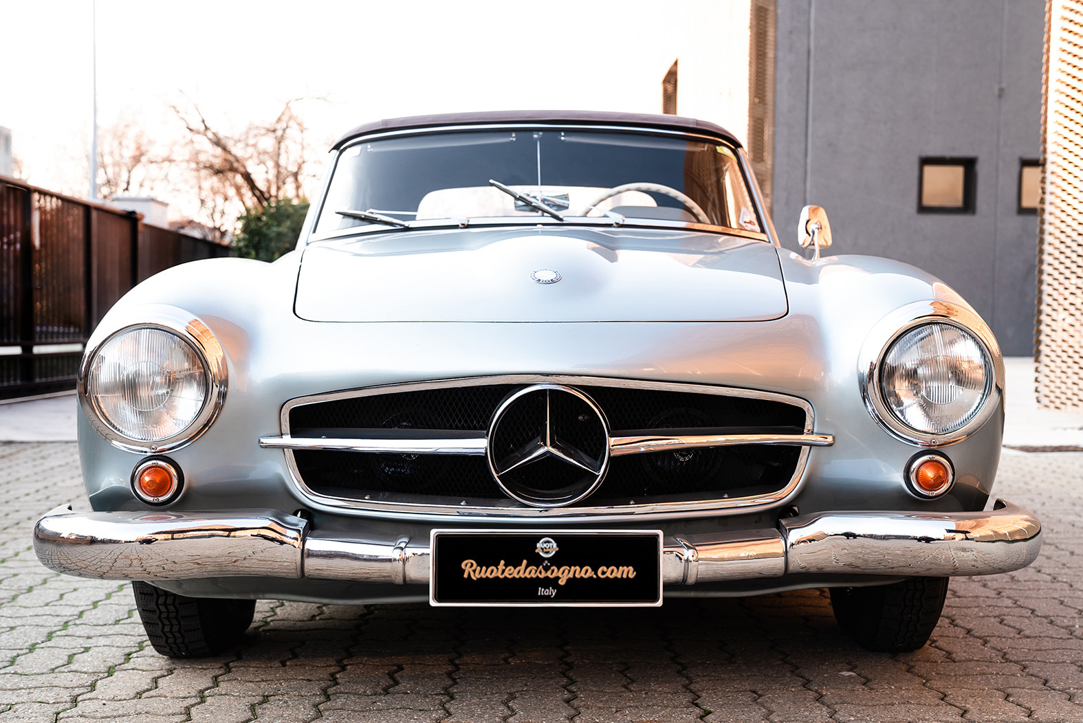 1956 Mercedes-Benz 190 SL 4