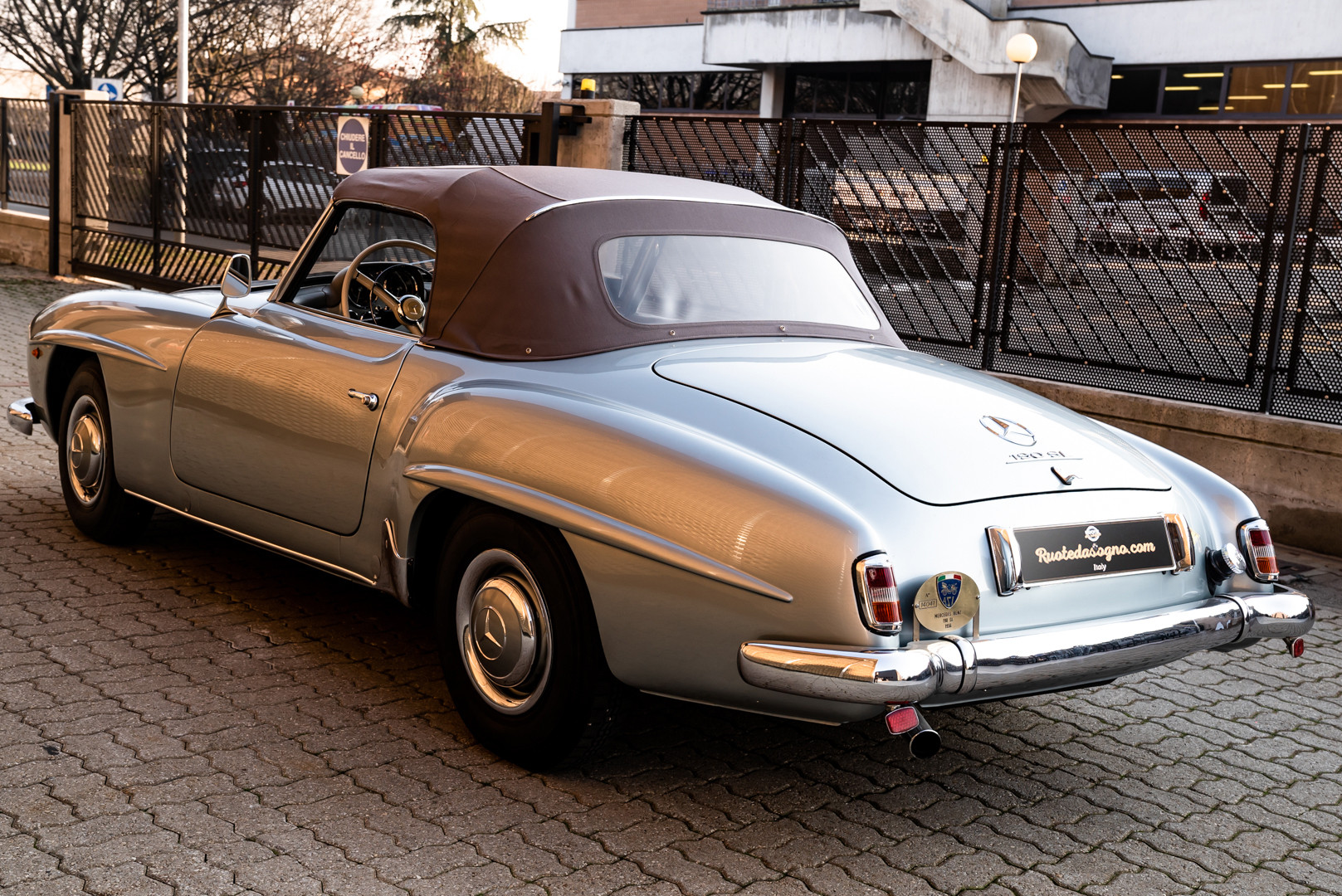 1956 Mercedes-Benz 190 SL 2