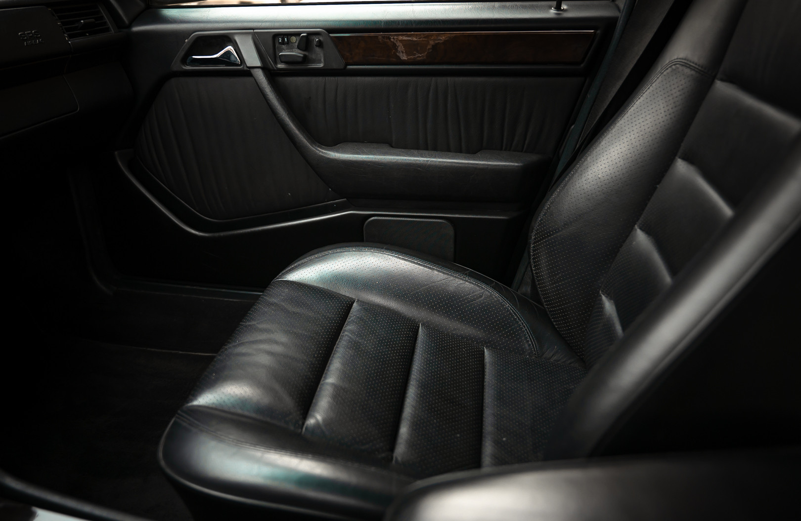 1992 Mercedes-Benz 500 E 24