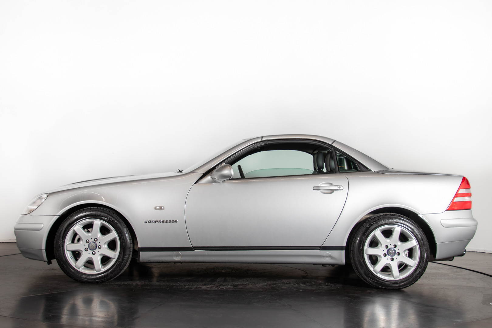 2000 Mercedes-Benz SLK 10