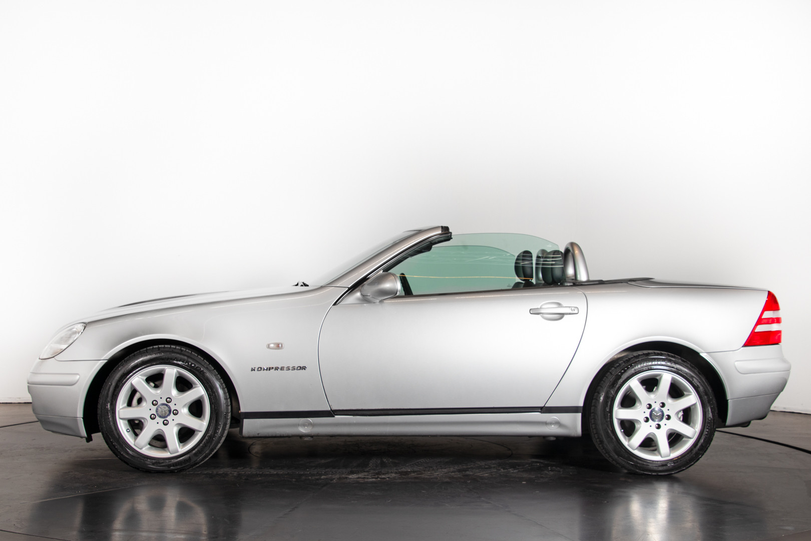 2000 Mercedes-Benz SLK 1