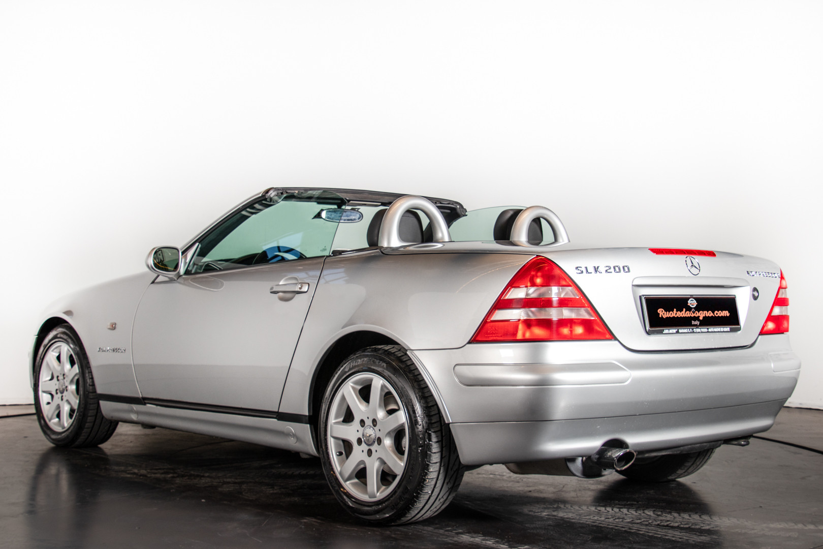 2000 Mercedes-Benz SLK 2