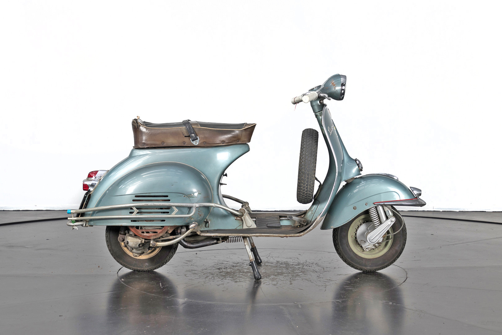1961 Piaggio Vespa 150 vbb 2