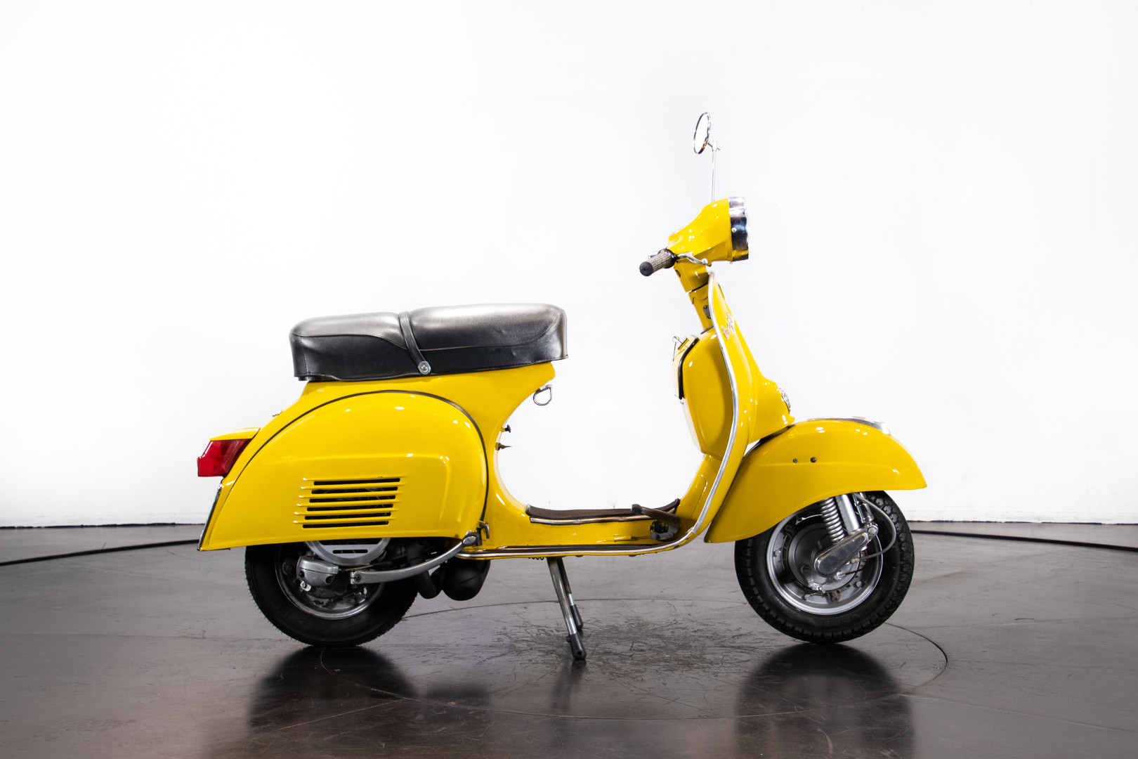 1971 Piaggio Vespa Rally 180 5