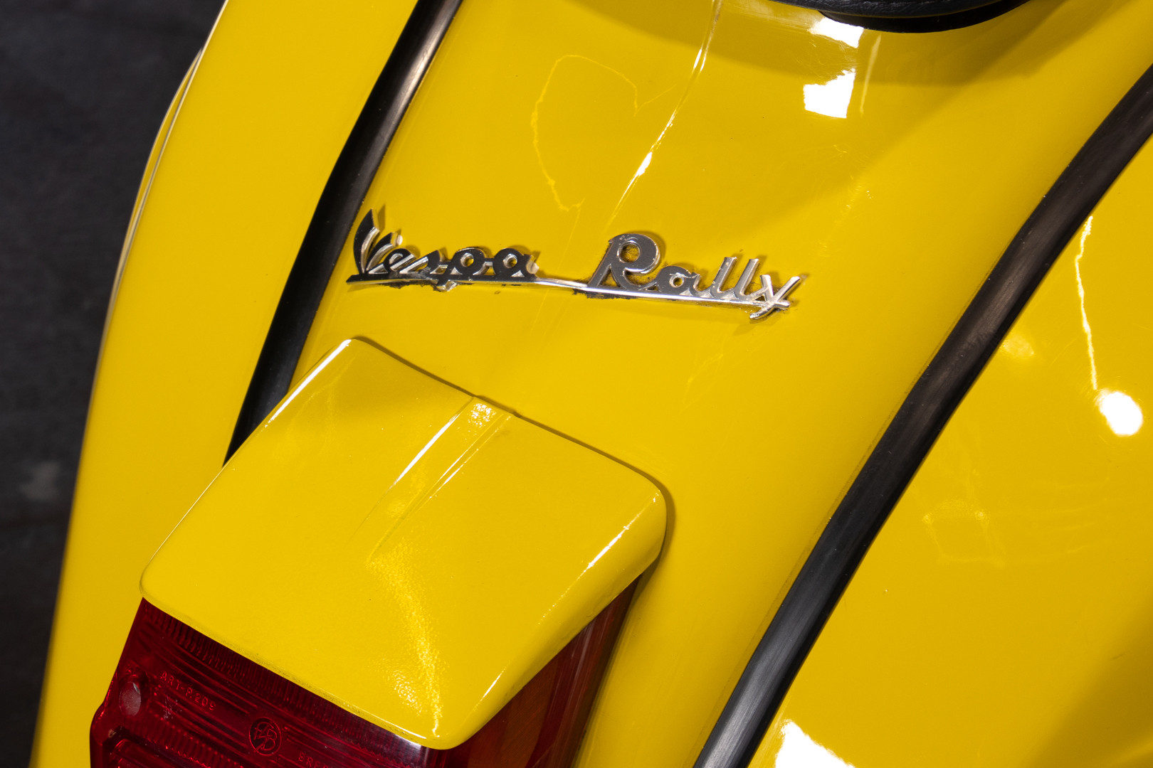 1971 Piaggio Vespa Rally 180 8