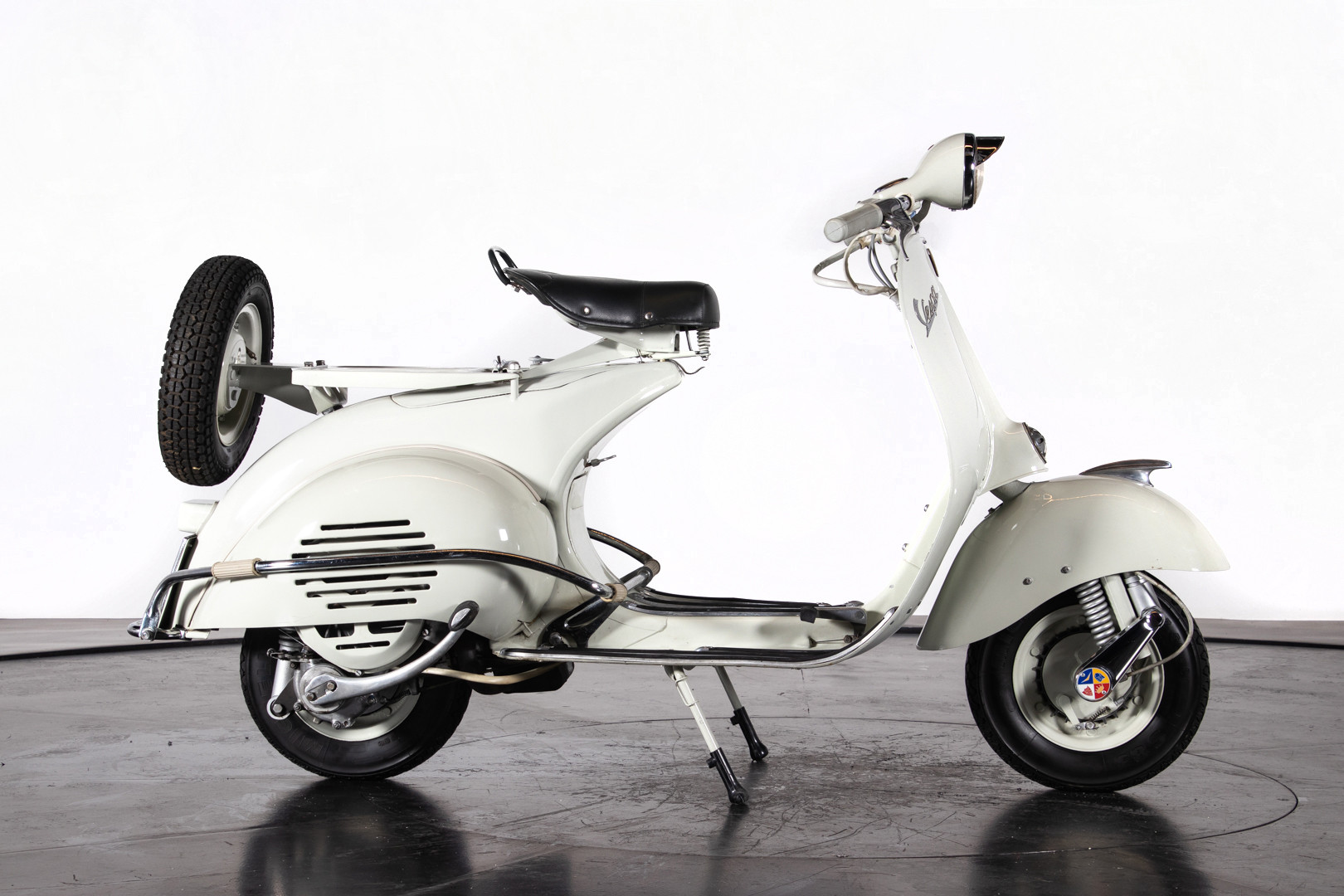 1956 Piaggio Vespa Struzzo 150 2