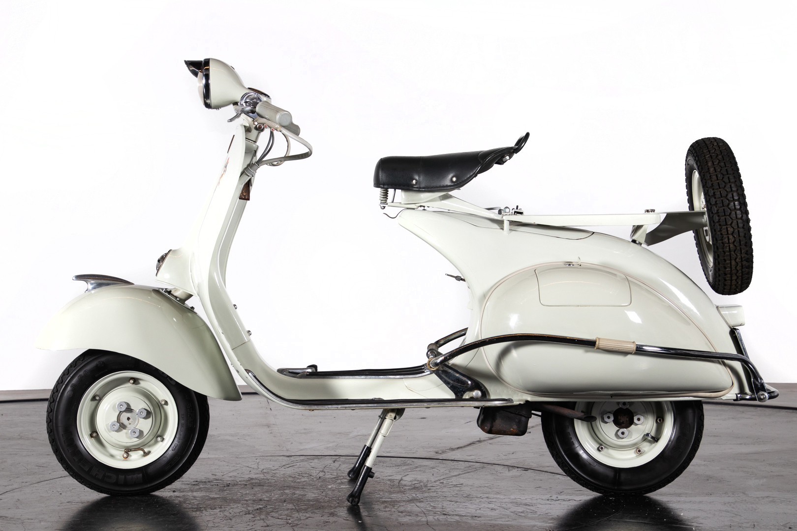 1956 Piaggio Vespa Struzzo 150 0