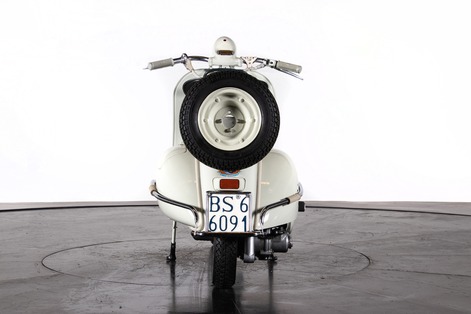 1956 Piaggio Vespa Struzzo 150 3