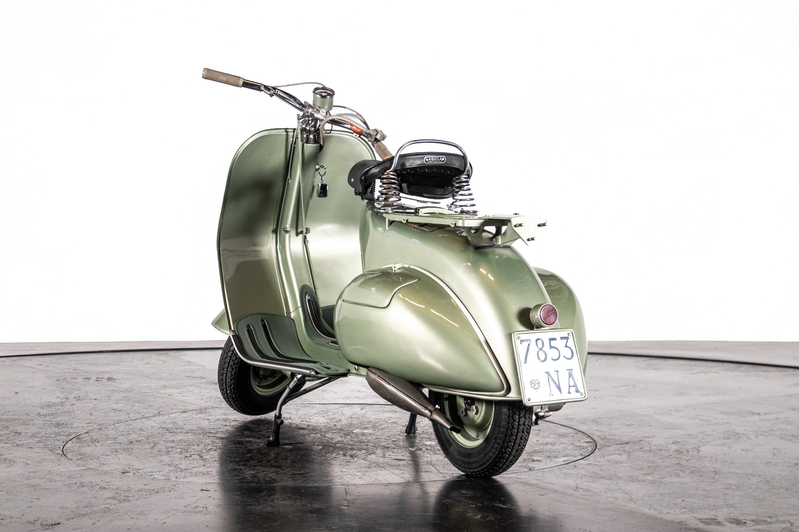 1950 Piaggio Vespa 125 V15 3