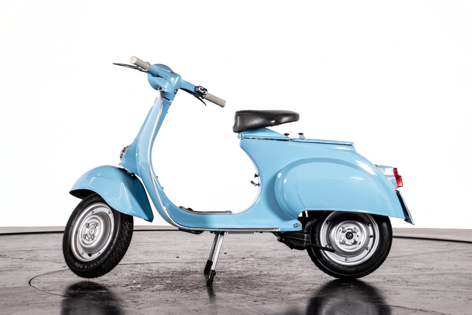 1965 Piaggio Vespa V 90 S - Piaggio - Moto d'epoca - Ruote ...